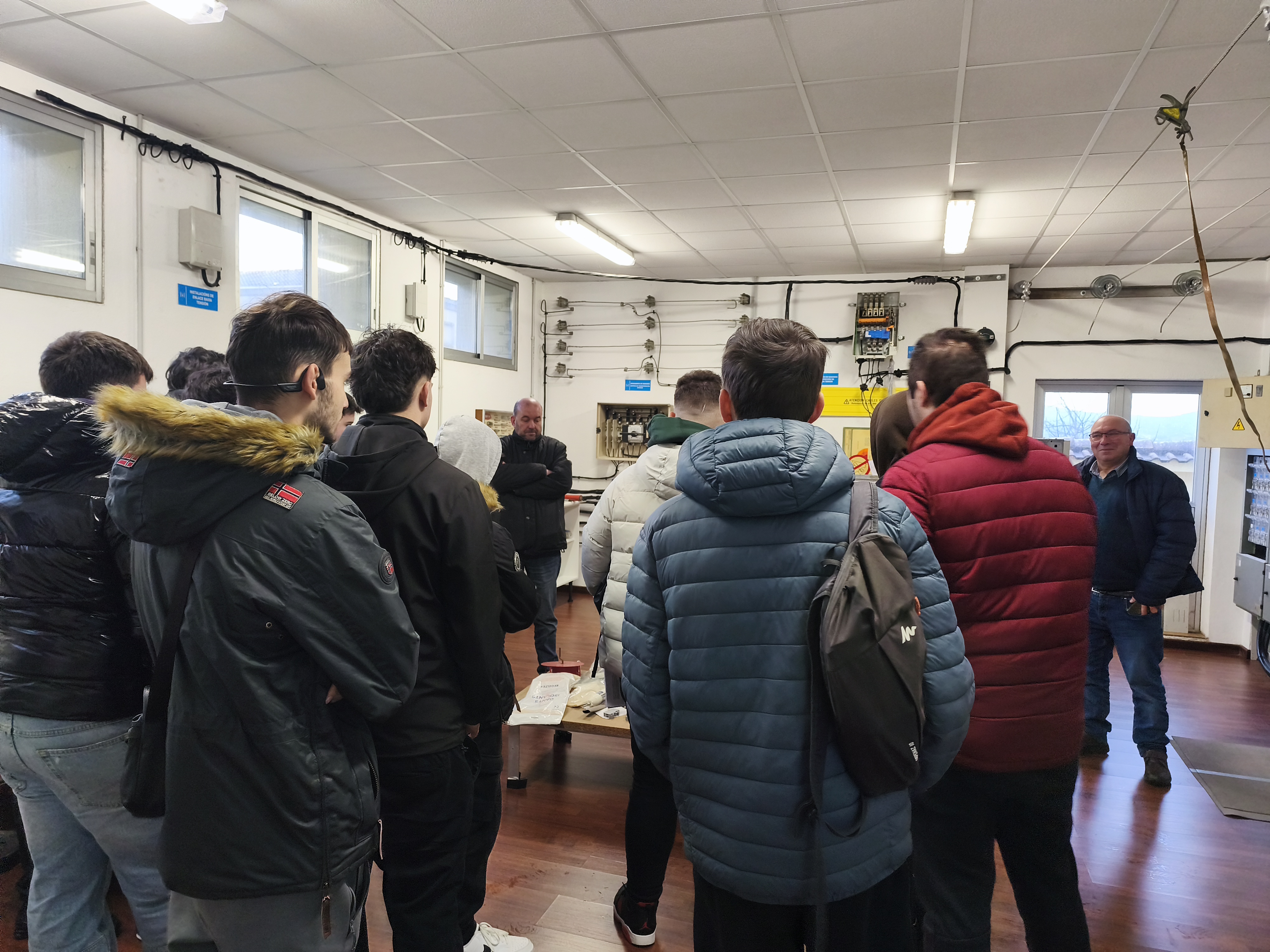 IMAXE AULA DE RISCO ELECTRICO