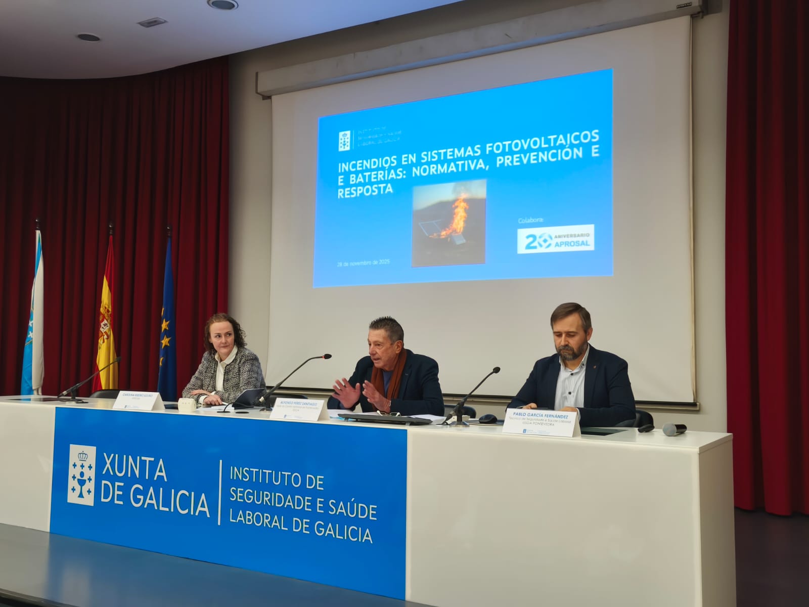 imaxe xornada incendios paneis solares