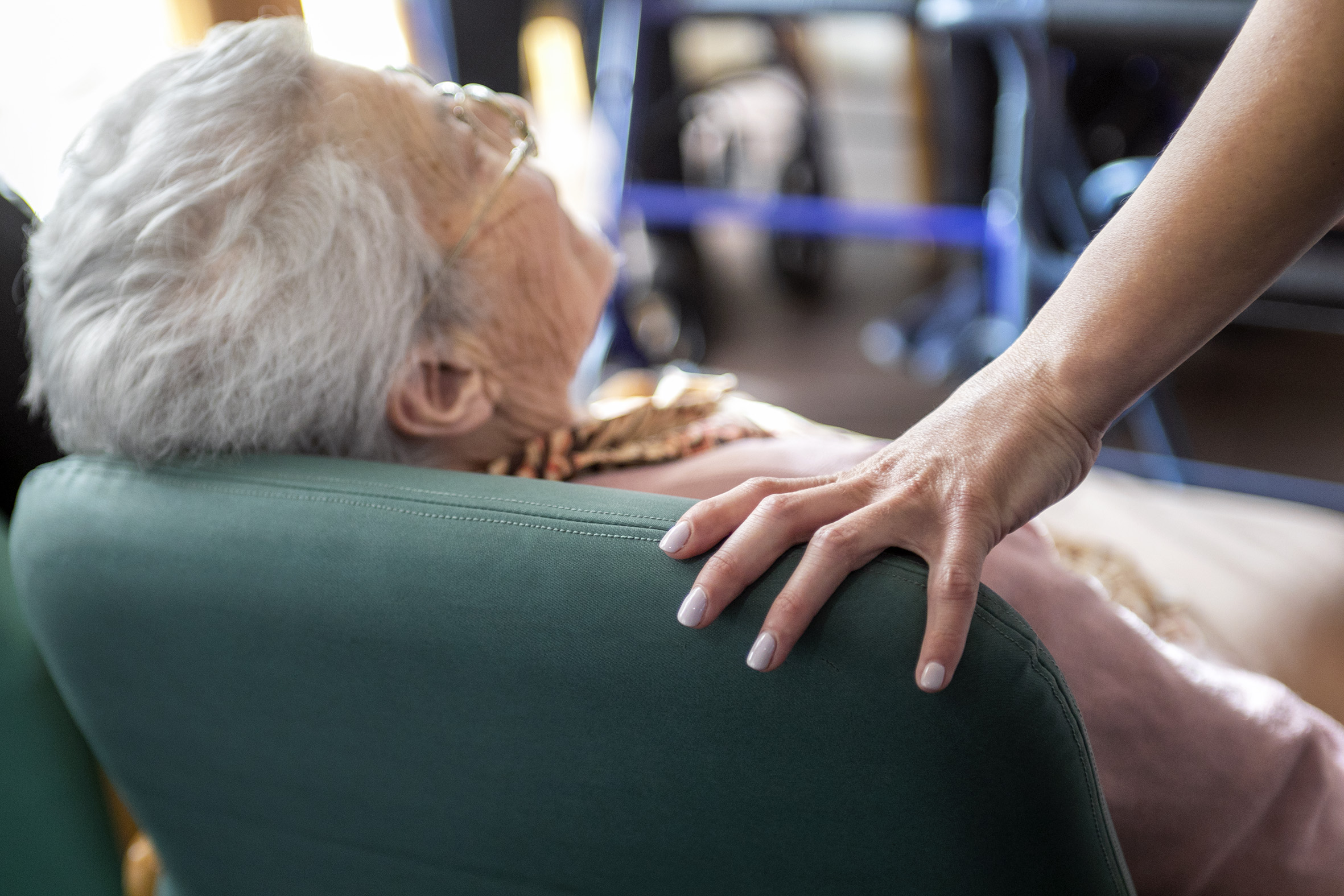 A Xunta ofrece talleres de balde para a prevención de riscos laborais nos traballos de axuda a domicilio e de atención a persoas con dependencia