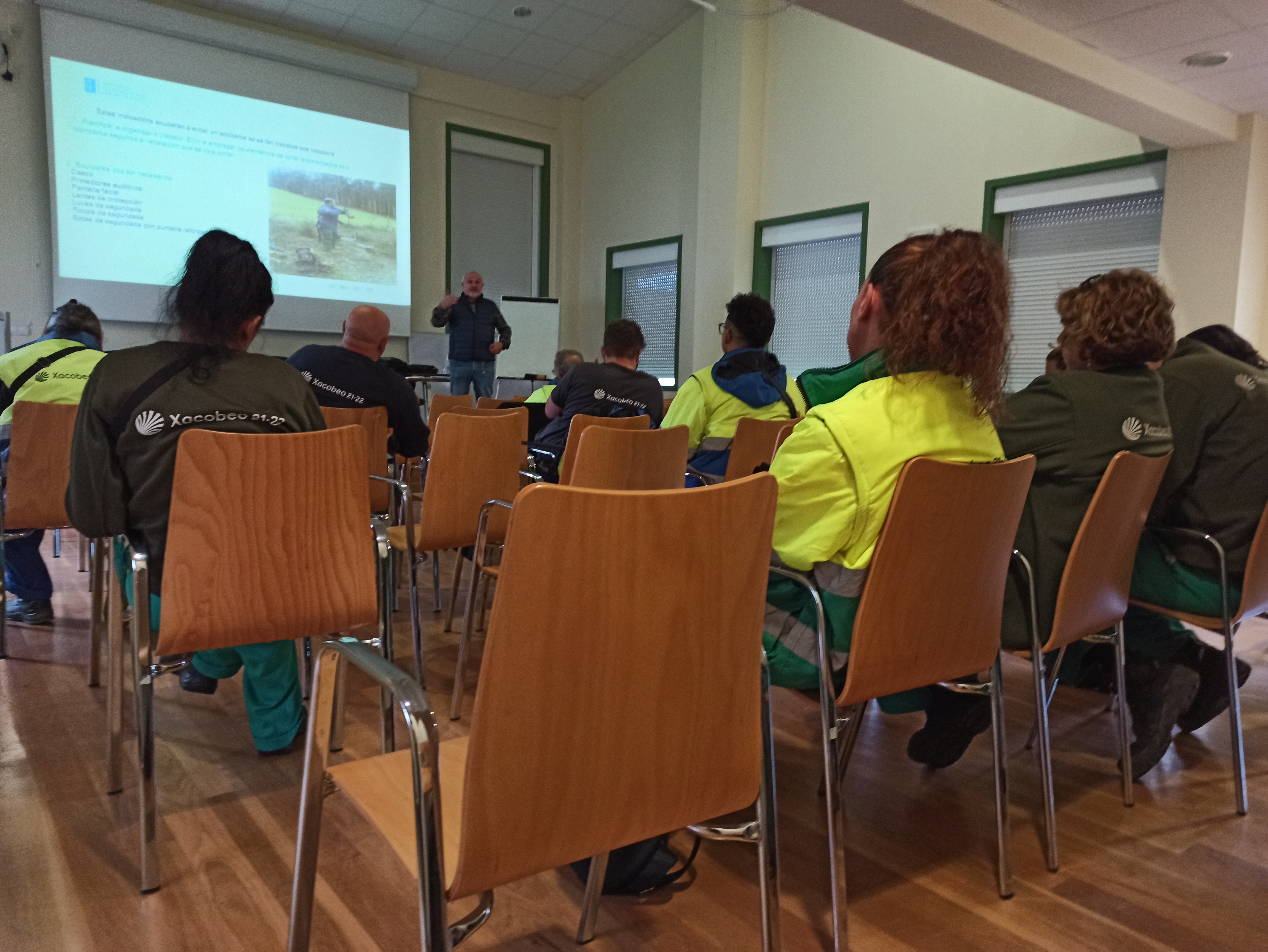 Impartimos formación sobre prevención de riscos laborais nun obradoiro en Barbadás