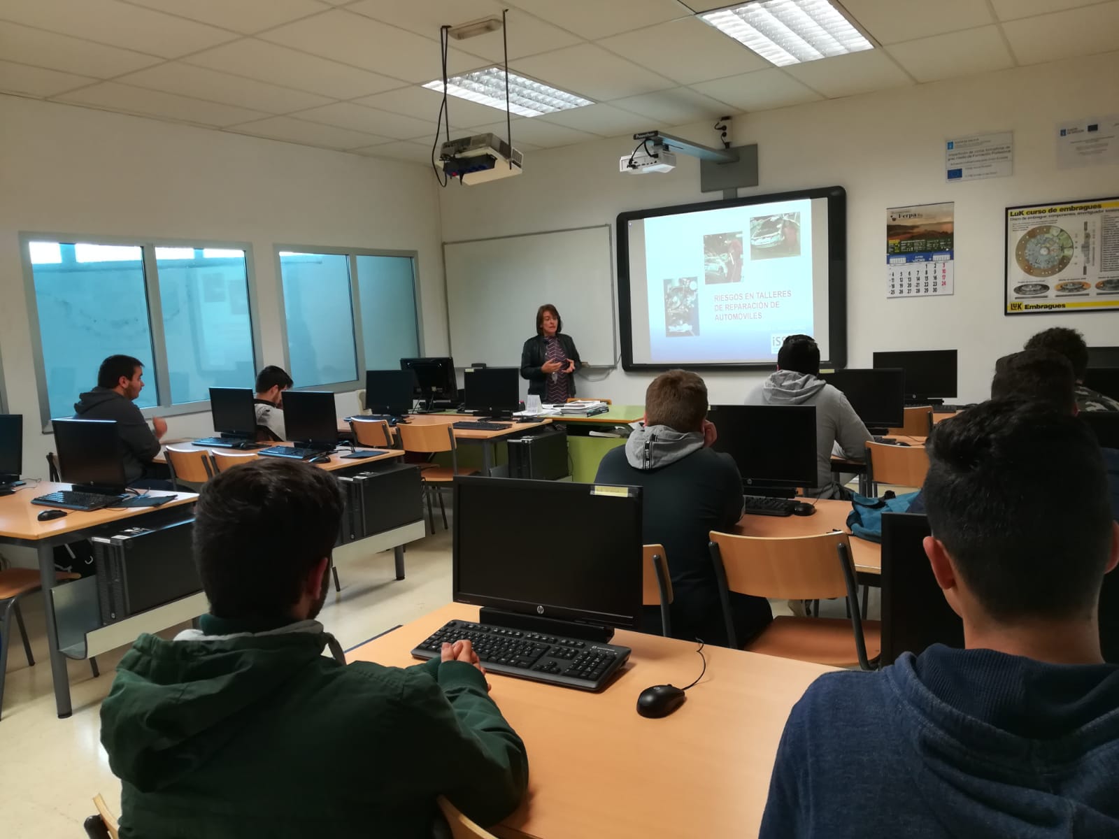 Hoxe tivo lugar no IES “Lois Peña Novo” de Vilalba unha xornada sobre prevención de riscos laborais