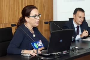 A directora do Instituto Galego de Seguridade e Saúde Laboral participou nunha xornada organizada pola APD