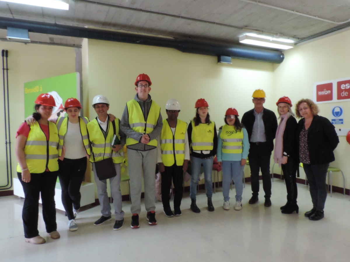 A Xunta fomenta entre os nenos e nenas a seguridade laboral a través da Escola Galega de Prevención con sede na Coruña